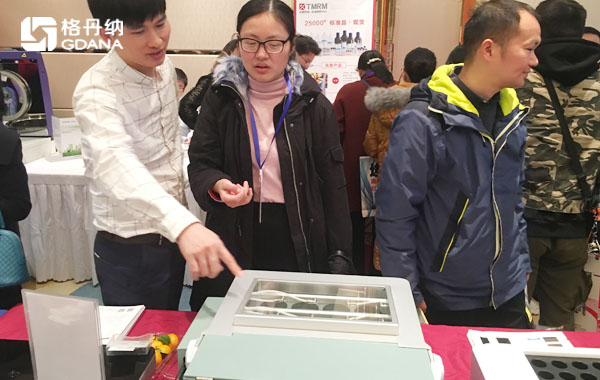 現(xiàn)場用戶與格丹納工程師進(jìn)行多層次交流